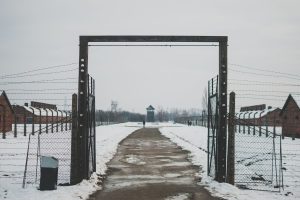 Sausio 27-oji tarptautinė holokausto aukų atminimo diena. Aušvico koncentracijos stovykla
