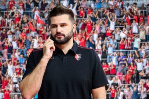 Sausio 3 - krepšininko Lino Kleizos gimtadienis