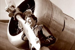 Aviatorė Amelia Earhart sausio 5 d paslelbta dingusia