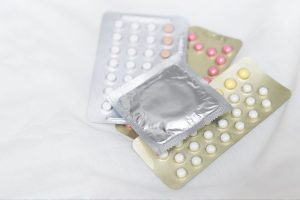 Vasario 20 d., 1985 m. Airijoje pradėta legaliai pardavinėti kontraceptines priemones