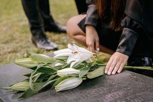 Kada reikia nuimti vainikus nuo kapo